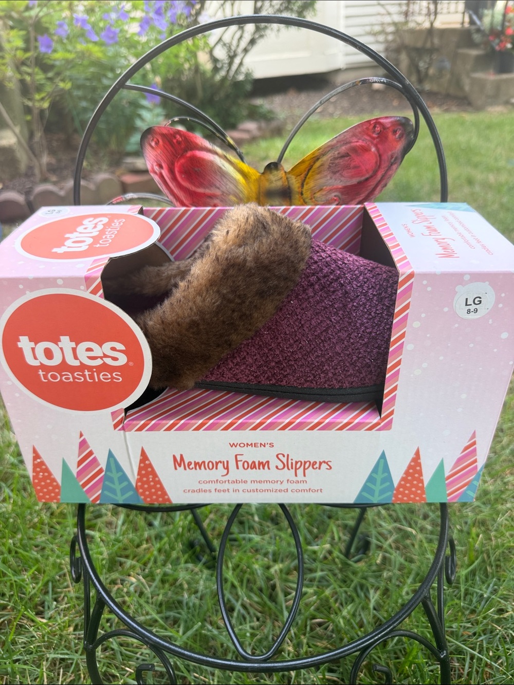 totes Plum Knit Memory Foam Slippers with Brown Faux Fur Cuff